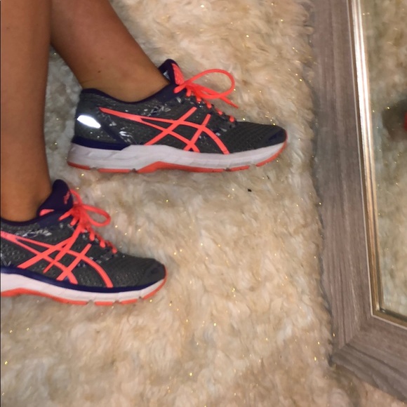 Great condition only worn a hand full of times. - Picture 3 of 3